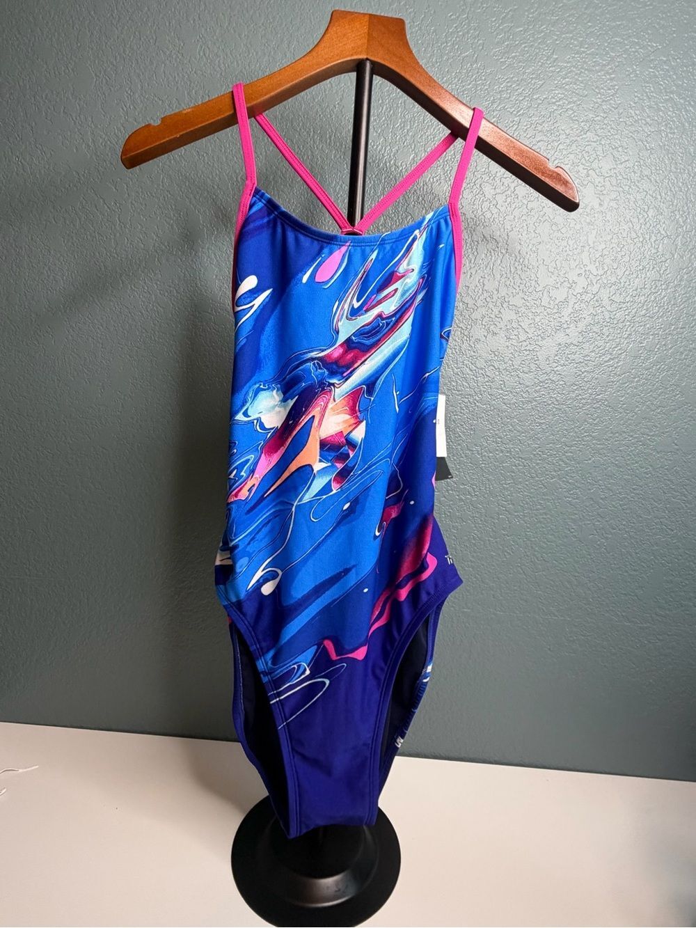 TYR Durafast Elite® TrinityFit Swimsuit
Women’s Size 32 (Medium) • NWT - Picture 2 of 8